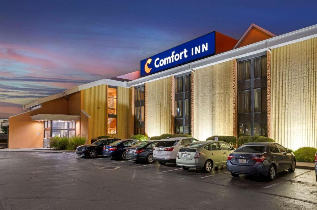 Comfort Inn Cincinnati Northeast photo