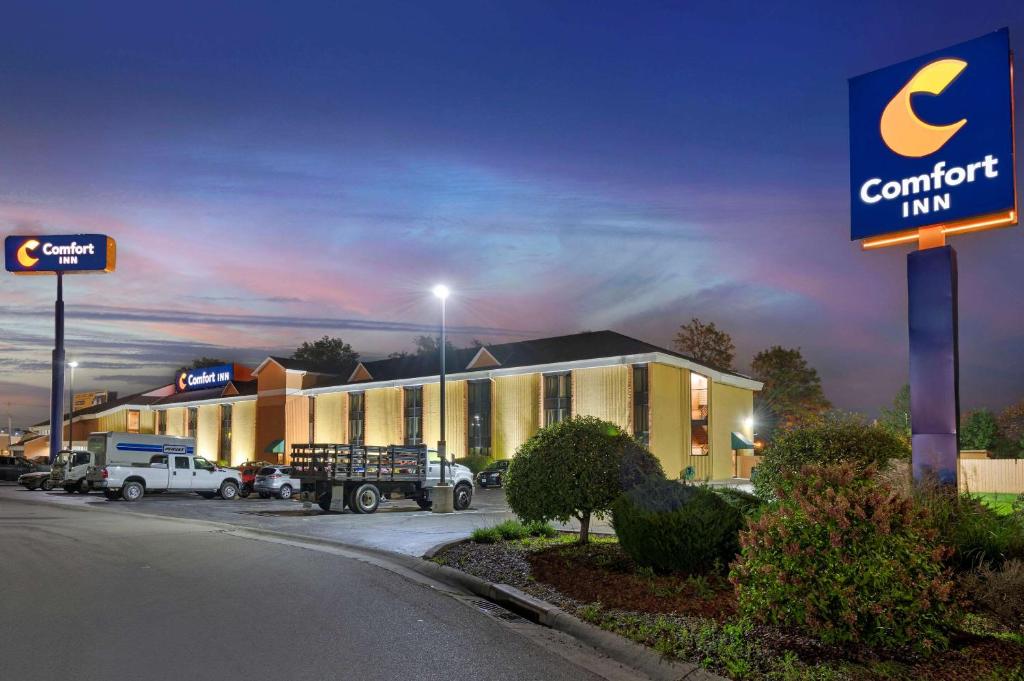 Comfort Inn Cincinnati Northeast photo