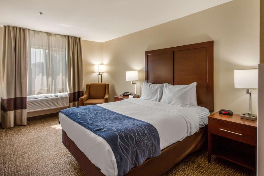 Postel nebo postele na pokoji v ubytování Comfort Inn Lehi - Thanksgiving Point Area