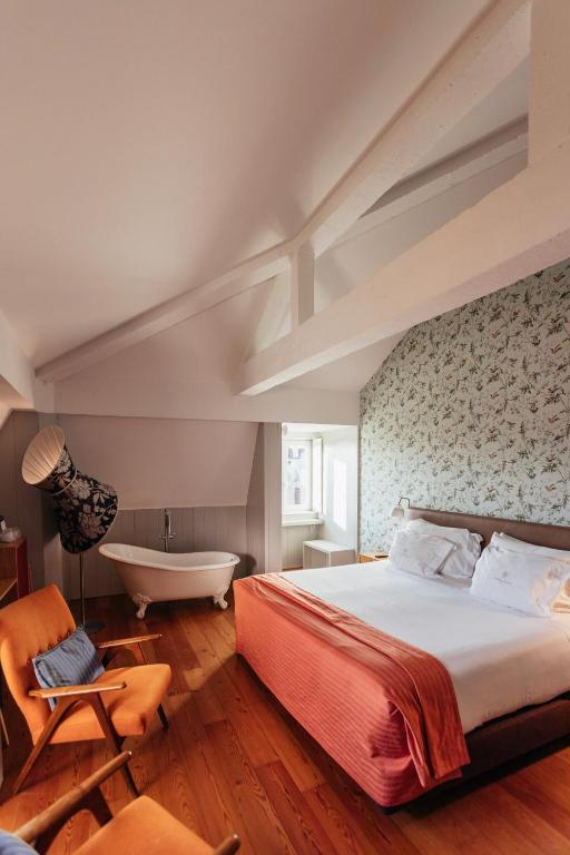 Lisboa Carmo Hotel - 9