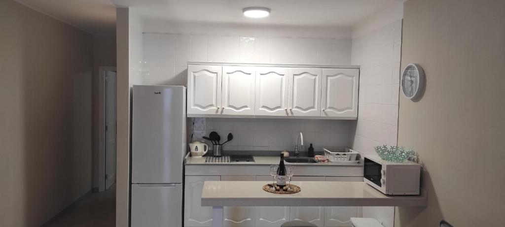 A kitchen or kitchenette at Relax in Puerto del Carmen