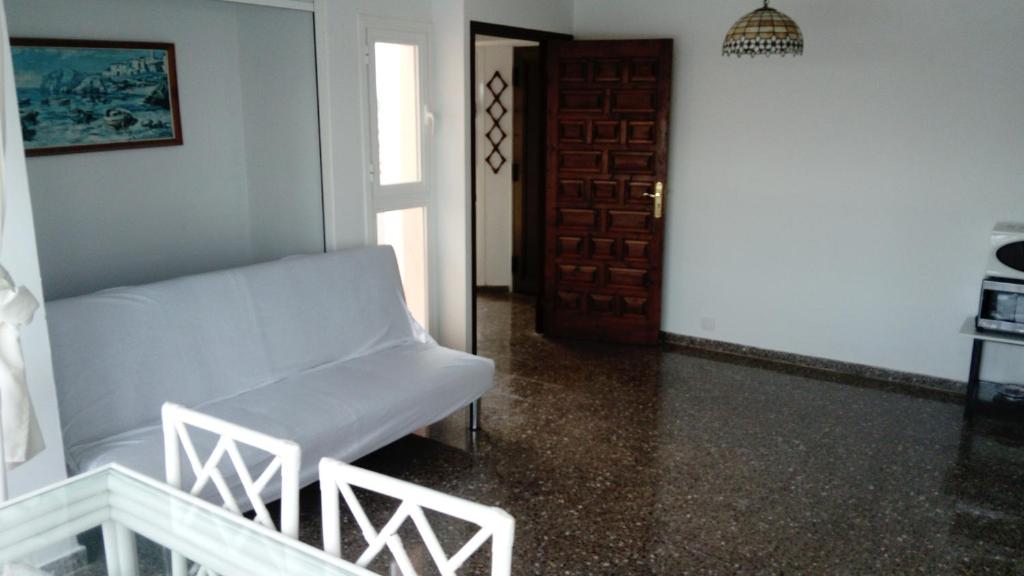 Posedenie v ubytovaní APARTAMENTO ROSES PARA 4 PERSONAS MAXIMO VISTAS MAR y CANAL