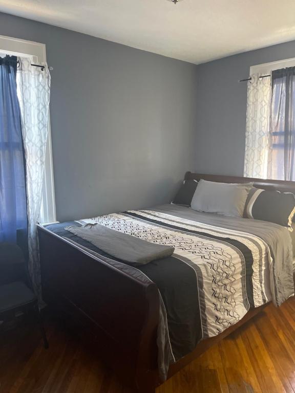 Royalbluecozy - Housity