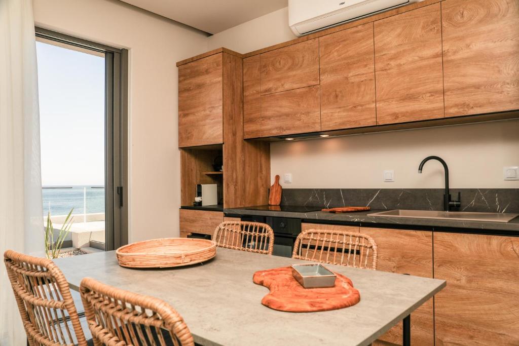 Cuisine ou kitchenette dans l'établissement Skiathos Symbol Villas