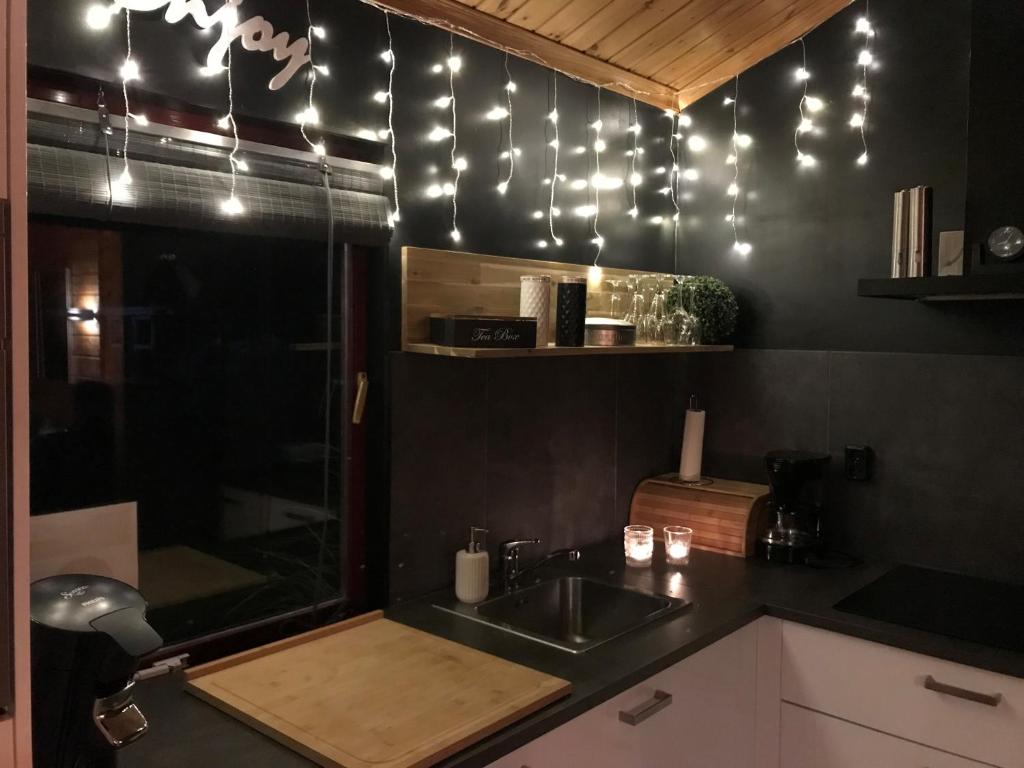 Kuchyň nebo kuchyňský kout v ubytování Just Relax