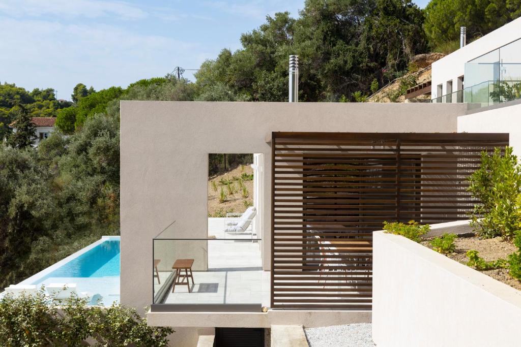 Piscine de l'établissement Skiathos Symbol Villas ou située à proximité