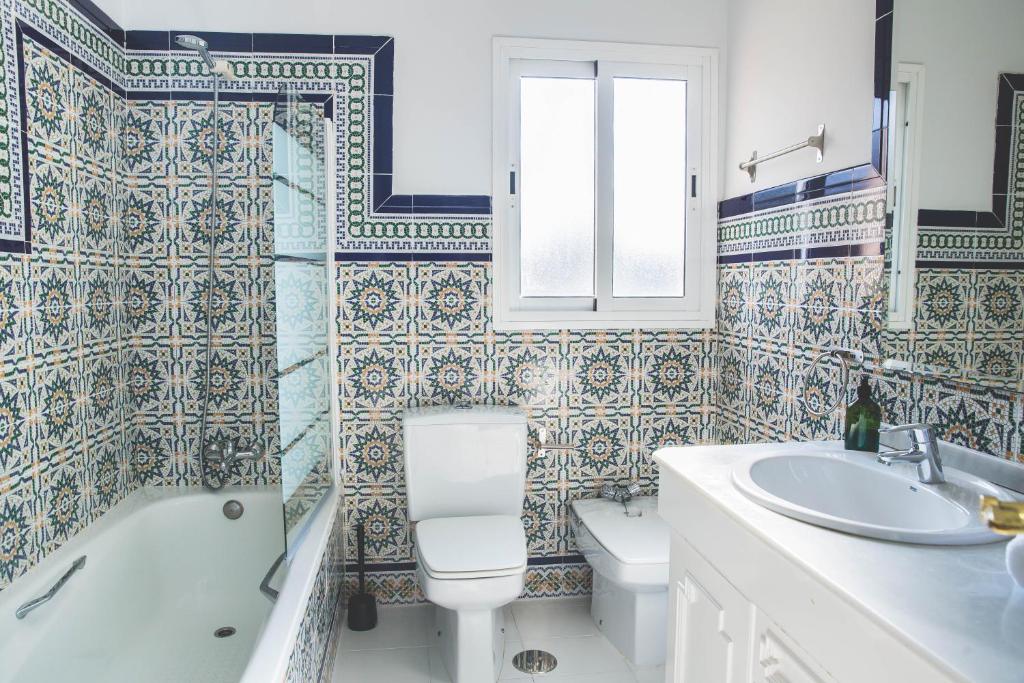 Fotografia z galérie ubytovania Espaciosa Villa en Mijas Costa para 10 personas v destinácii Málaga