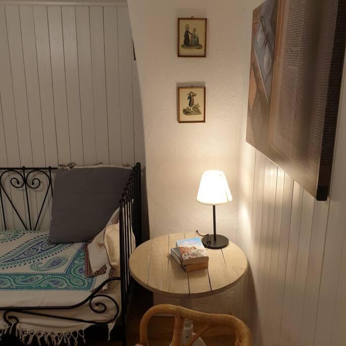 Ένα ή περισσότερα κρεβάτια σε δωμάτιο στο WHITE HOME IN AESCHI BEI SPIEZ