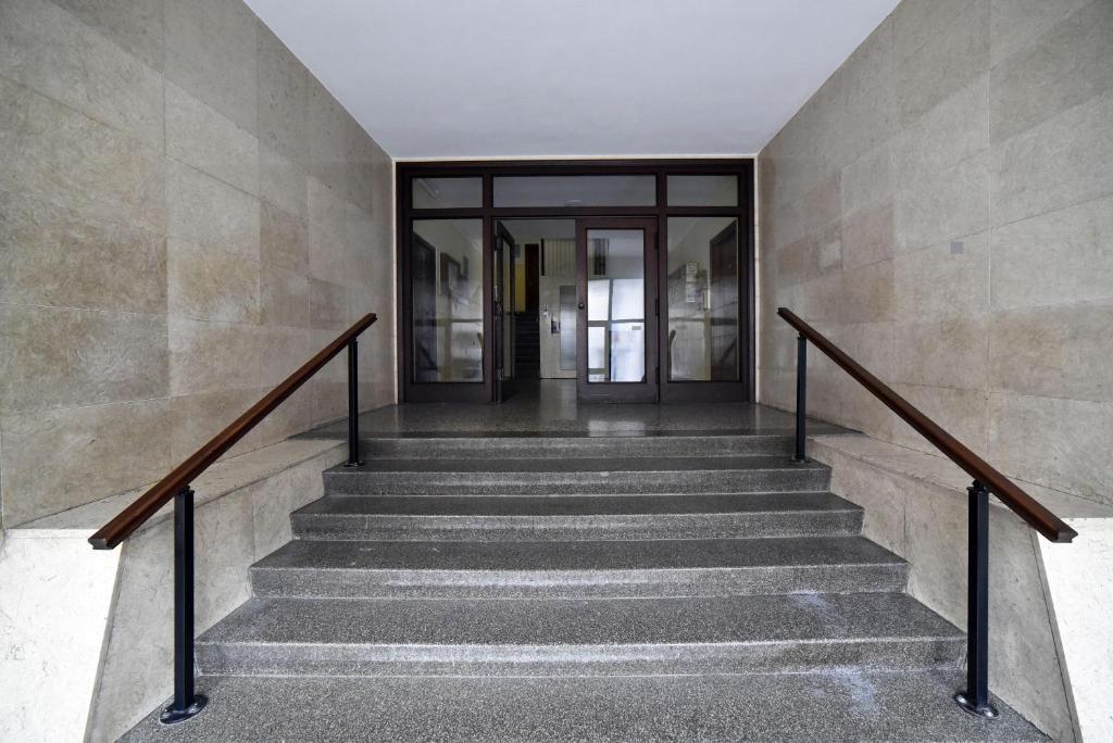 Block Apartment No2 - 19