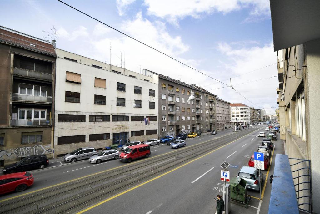 Block Apartment No2 - 16