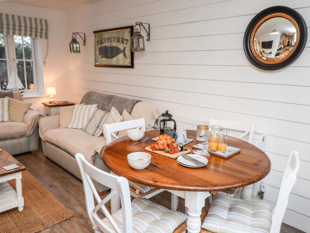 STAKS Cottage 3