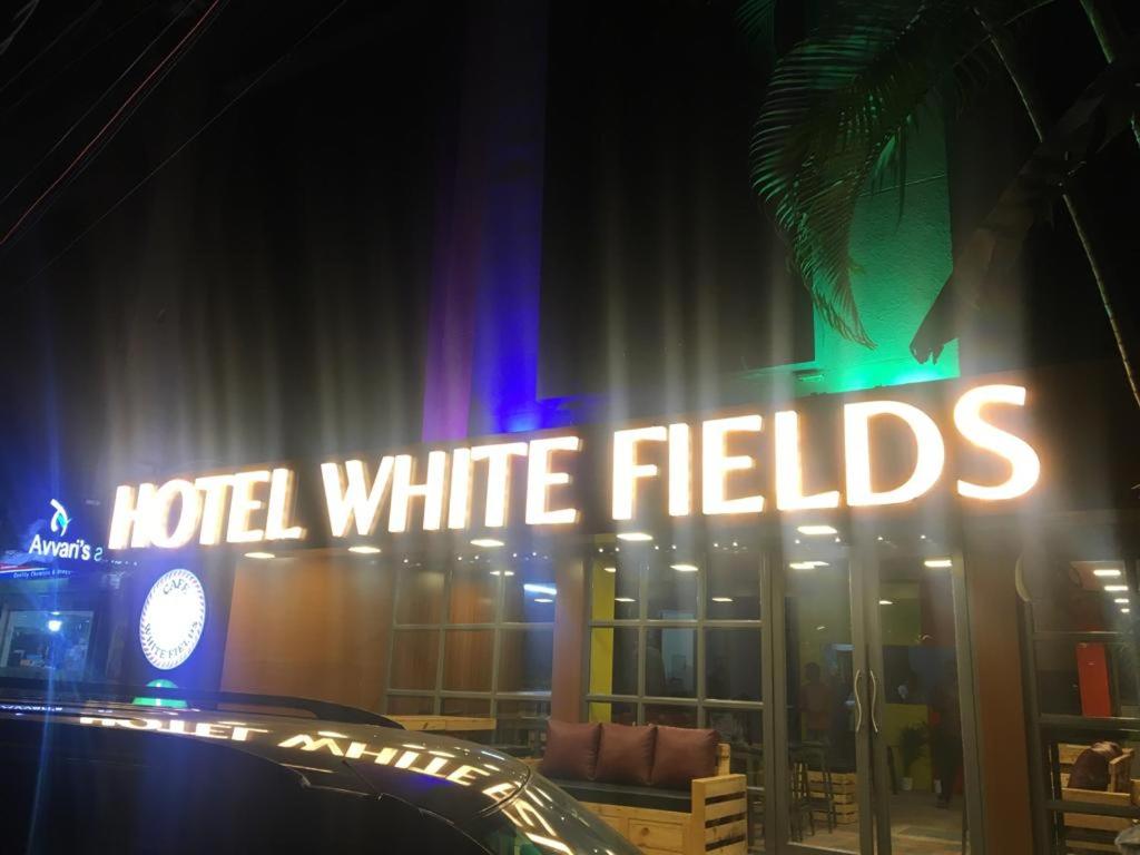 Fotografie z fotogalerie ubytování Hotel White Fields Hitec City, Hyderabad v destinaci Hajdarábád