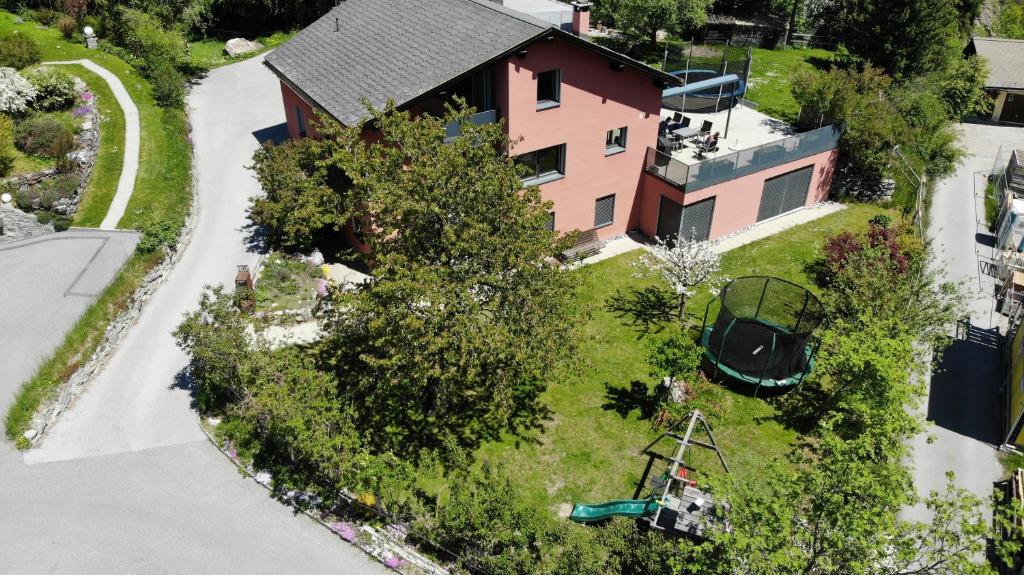 Zahrada ubytování Chasa Felix Scuol