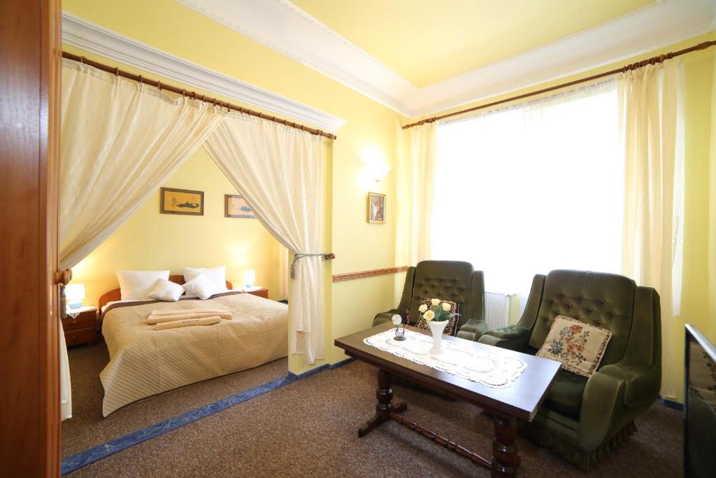 "Willa Millennium" - 8