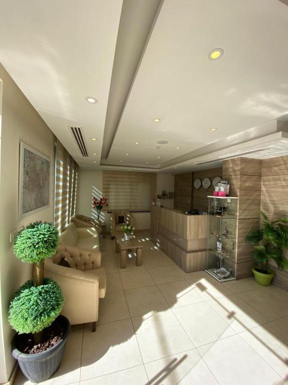 Almond Hotel Apartments, Amán Precios actualizados 2023