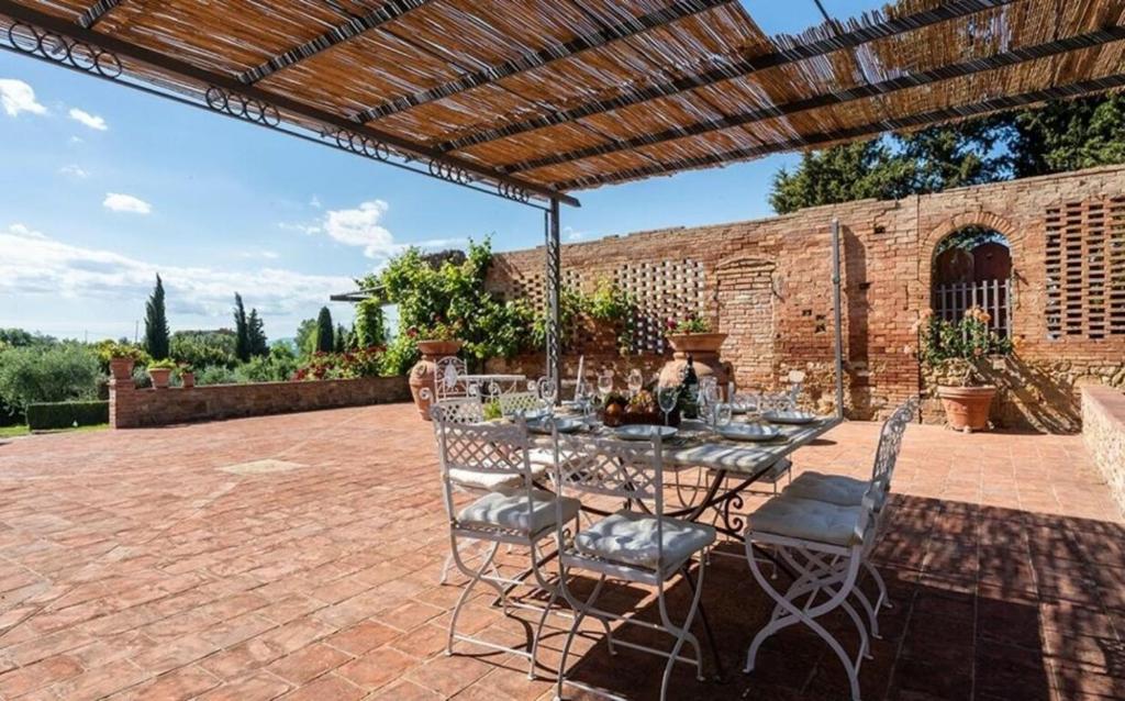 Patio lub wspólna przestrzeń na świeżym powietrzu w obiekcie Villa le Mura