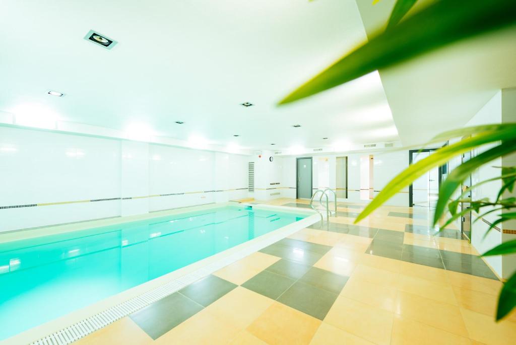 Bazén v ubytování Hotel Soret nebo v jeho okolí