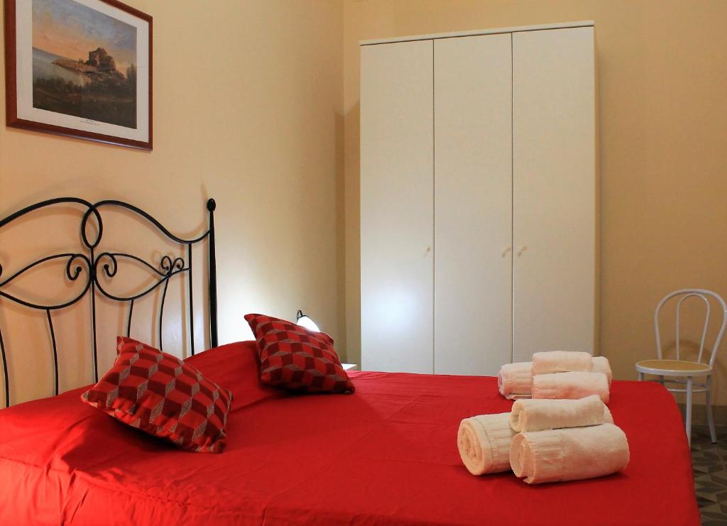 Adelfes Apartments - Housity
