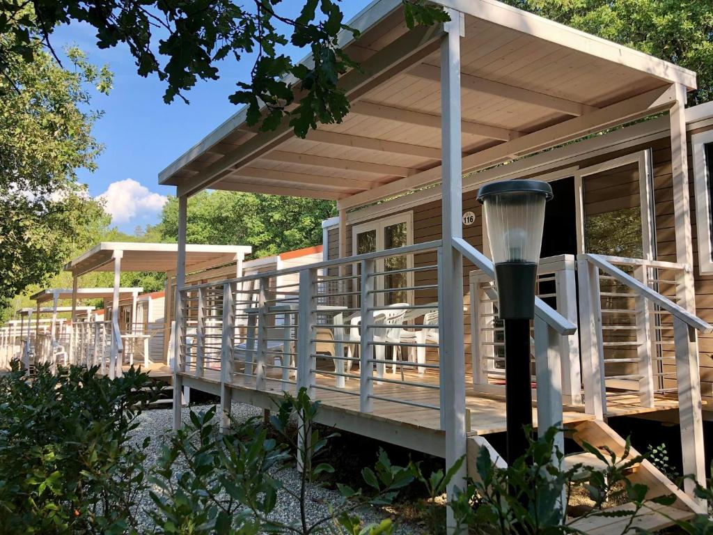 Balkón alebo terasa v ubytovaní Camping Village Mugello Verde