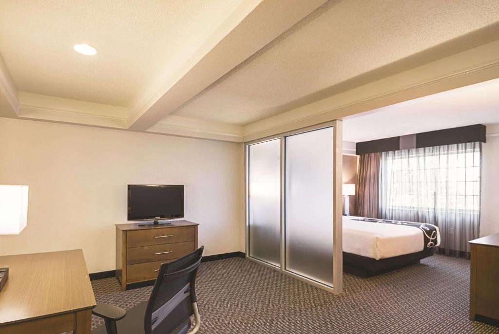 La Quinta by Wyndham Austin at The Domain - 