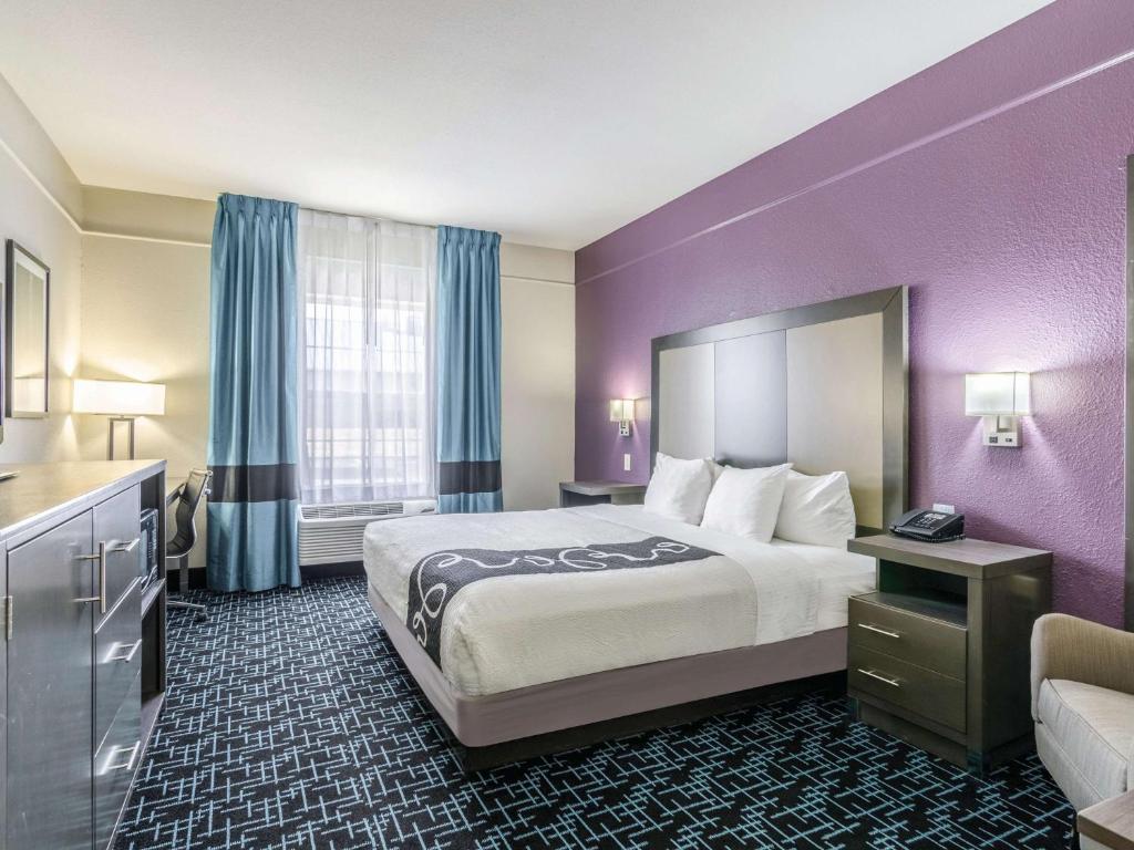 La Quinta by Wyndham Kansas City Airport - King Room - No Fumadores