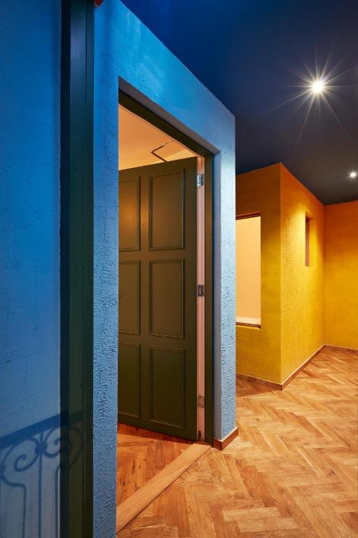 Hotel Not Hotel Rotterdam - Resim 6