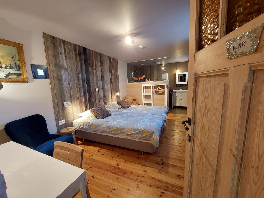 Postel nebo postele na pokoji v ubytování B&B Stefans Pottery