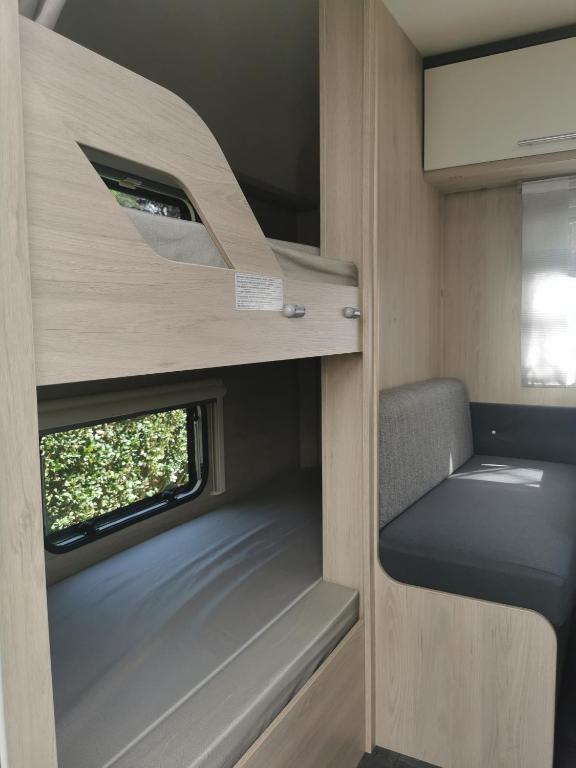 CAMPING LES HERLEQUINS - キャラバン