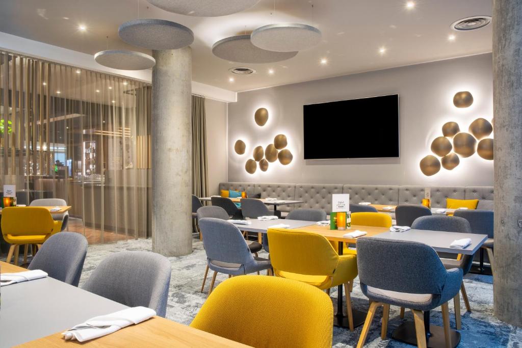 Posezení v ubytování Holiday Inn Stuttgart by IHG