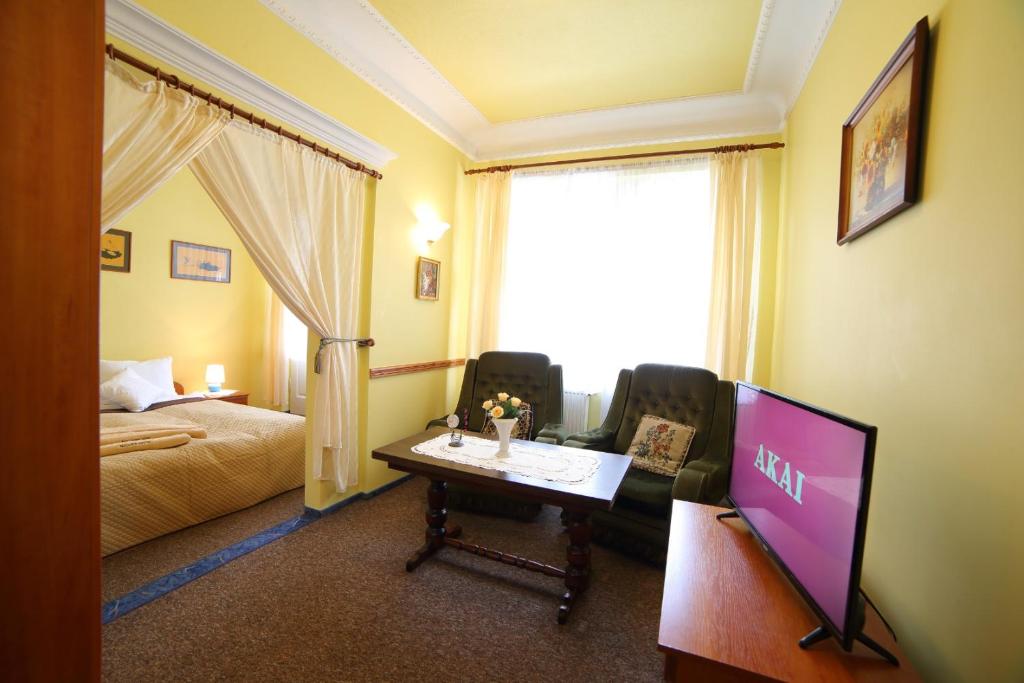 "Willa Millennium" - 13