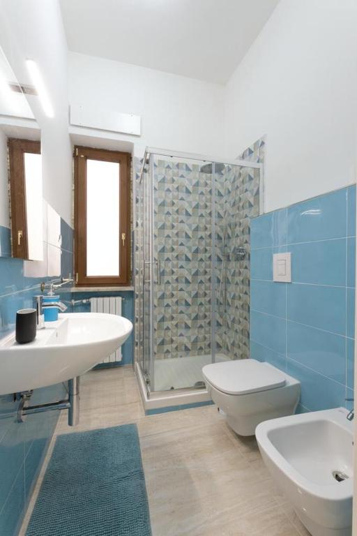 A bathroom at Il Cavaluccio Marino House