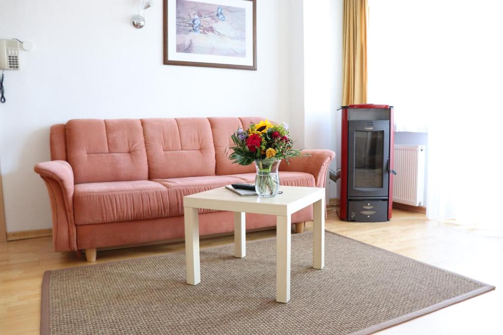 Posezení v ubytování Hotel Theresia Garni