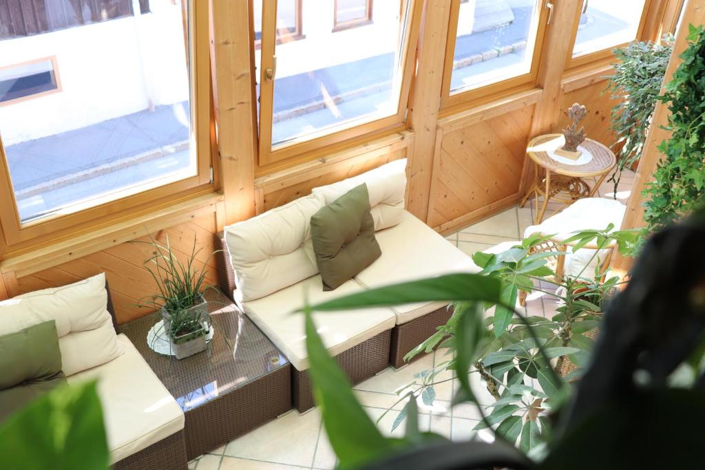 Posezení v ubytování Hotel Theresia Garni