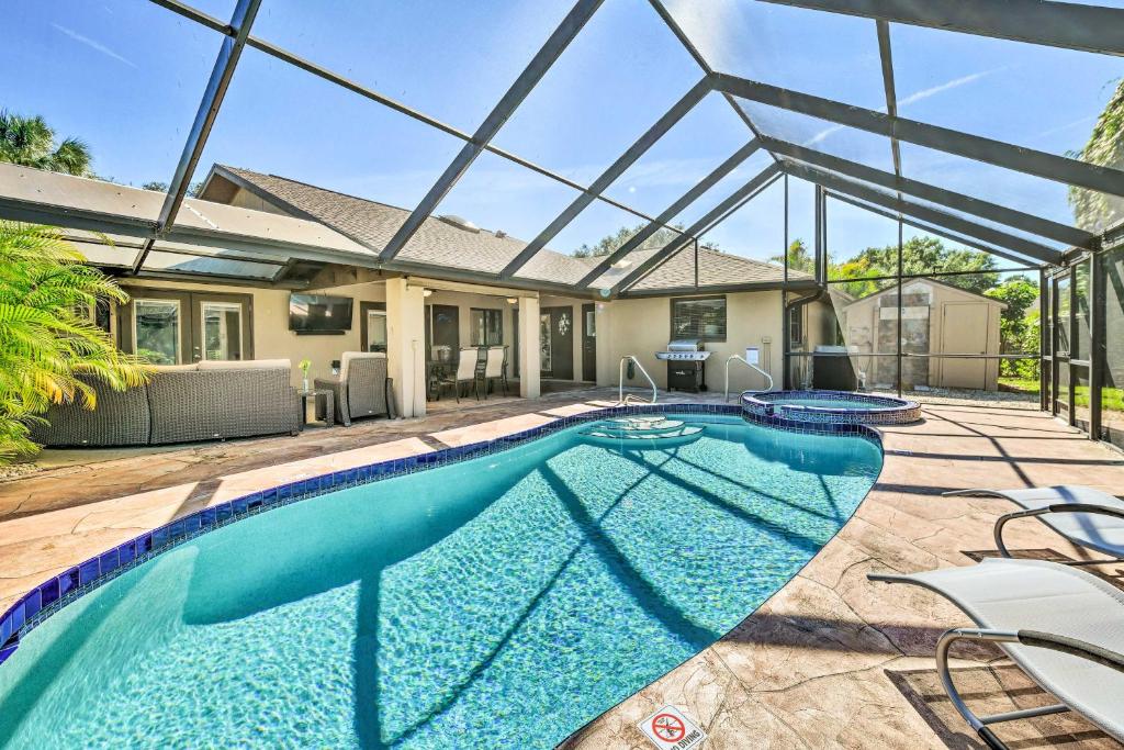 Port Charlotte Retreat with Heated Pool and Spa!, North Port (updated prices 2024)