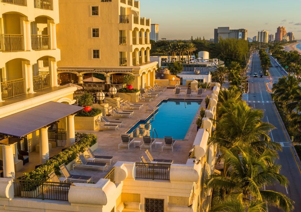 Bazén v ubytování The Atlantic Hotel & Spa nebo v jeho okolí