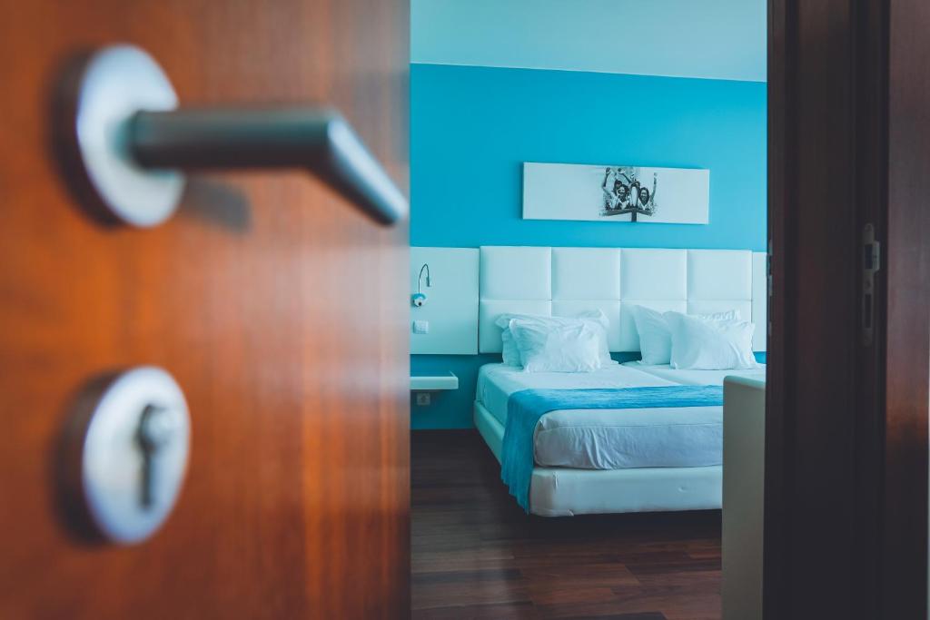 Cama ou camas em um quarto em Aquashow Park Hotel