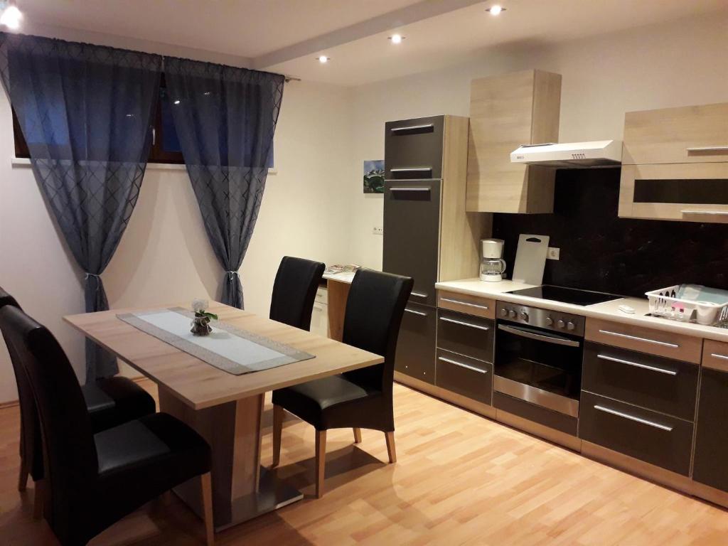 Cucina o angolo cottura di Apart Zireiner See