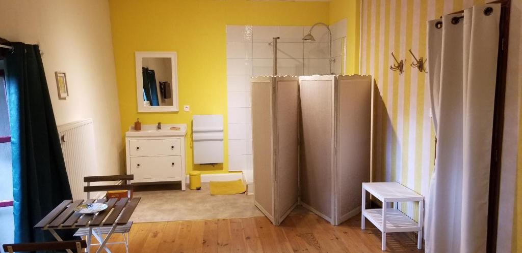 Chambre d'hôtes de La Gaudinais - Chambre Double Avec Salle De Bain Privée