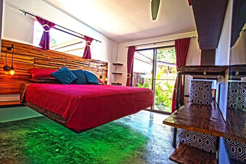Postel nebo postele na pokoji v ubytování Casa Swell Coronado A unique blend of luxury and nature in the hearth of Coronado
