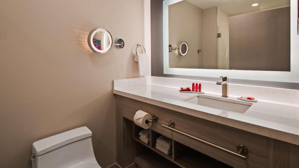 Best Western Premier Winnipeg East - Resim 36