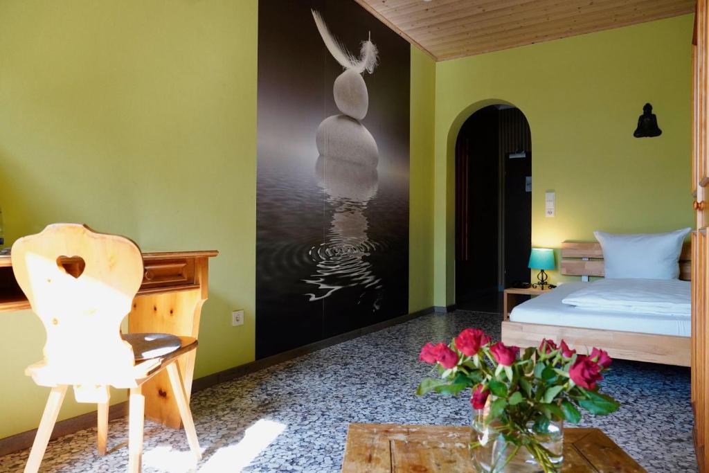 Hotel Endorfer Hof - Standard Single Room