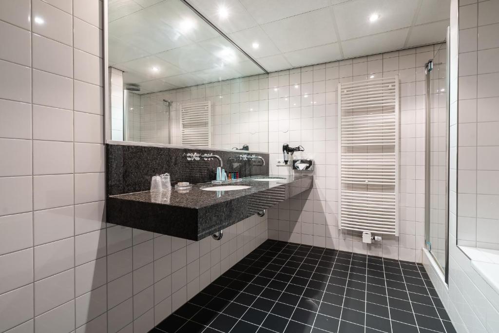 Onderwijshotel De Rooi Pannen Eindhoven - Resim 34