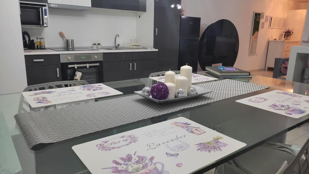Kuchyň nebo kuchyňský kout v ubytování Lavender Home