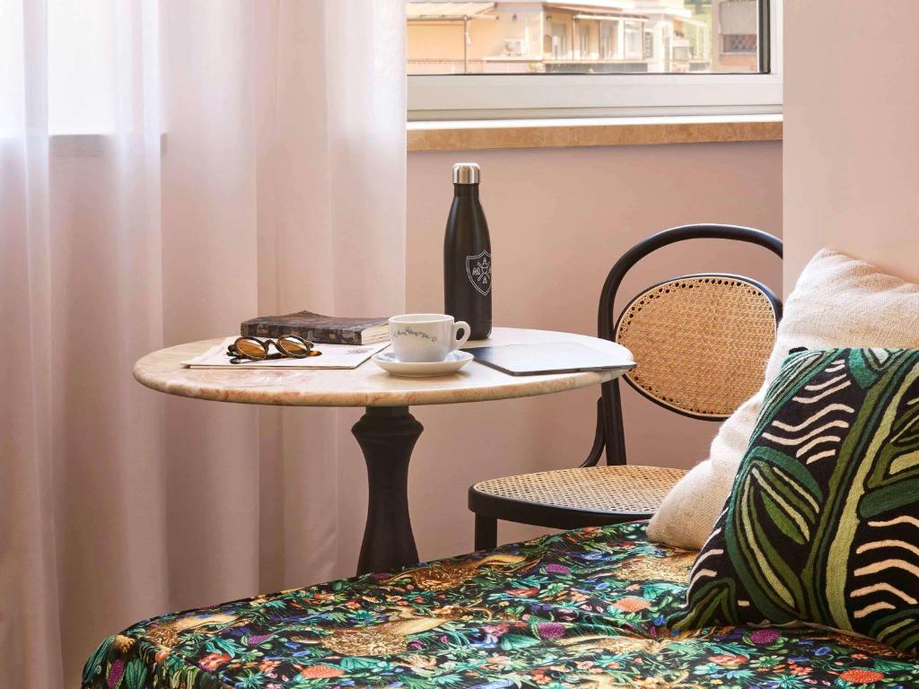 A seating area at Mama Shelter Roma