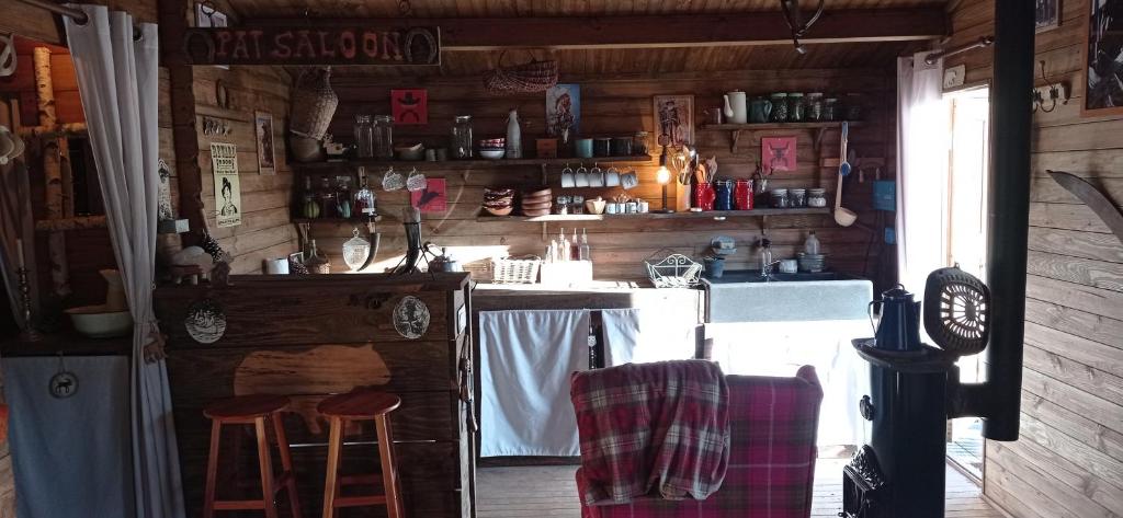 Lounge nebo bar v ubytování Cabanes Nature Morvan