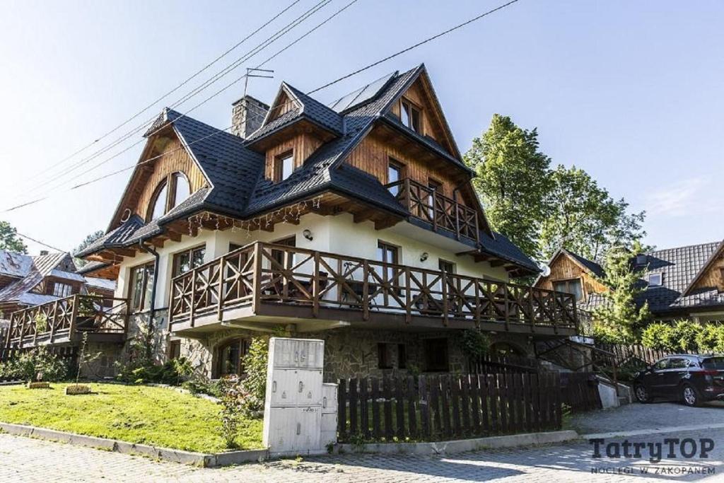Budova, v ktorej sa horská chata nachádza