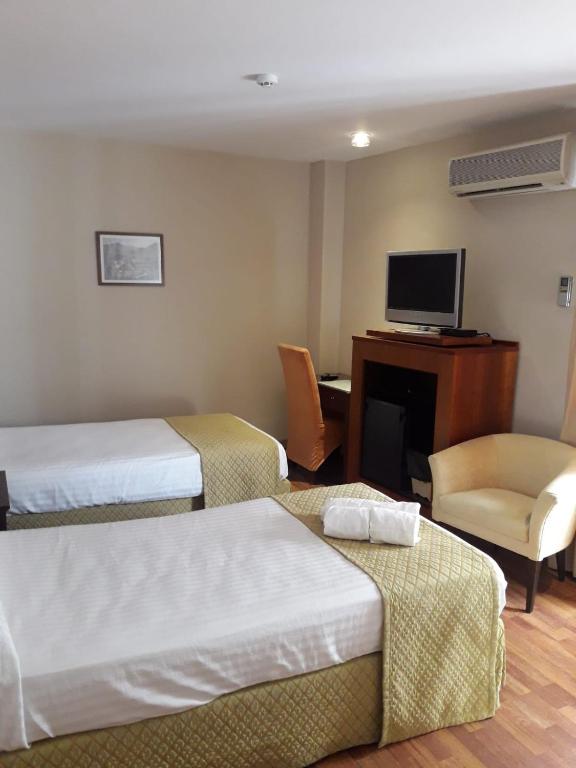 Carlos V Malaga - Resim 11