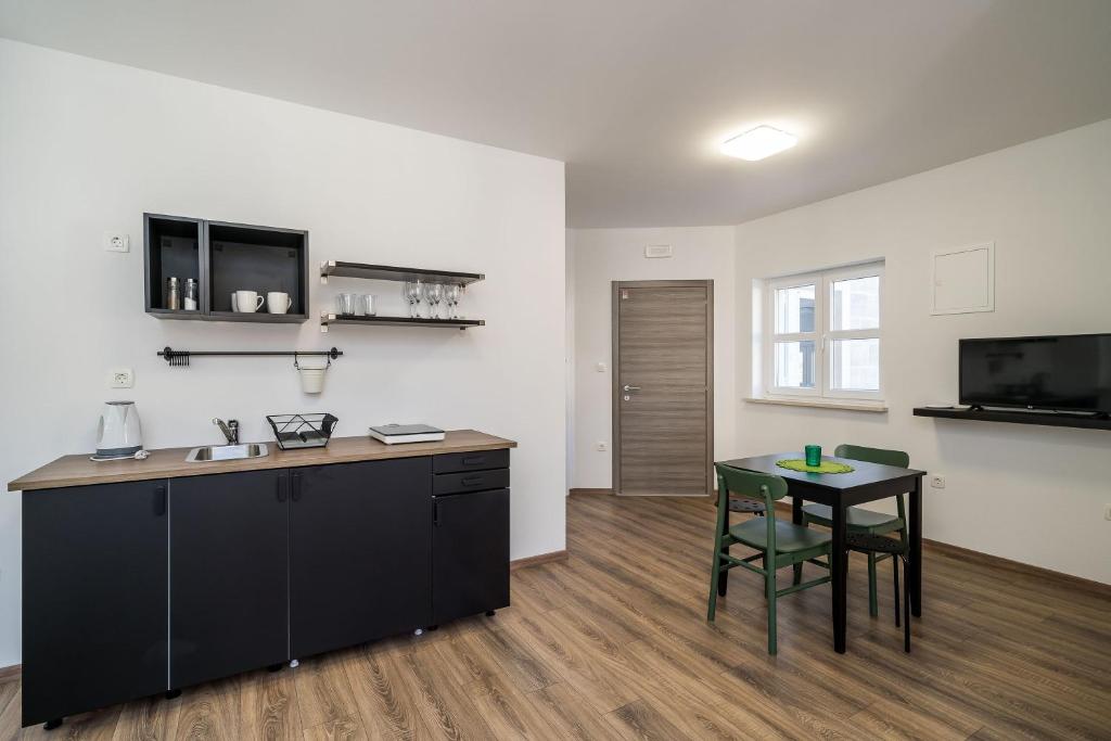 Residence & Pool Villa Schwarz Suites - 3