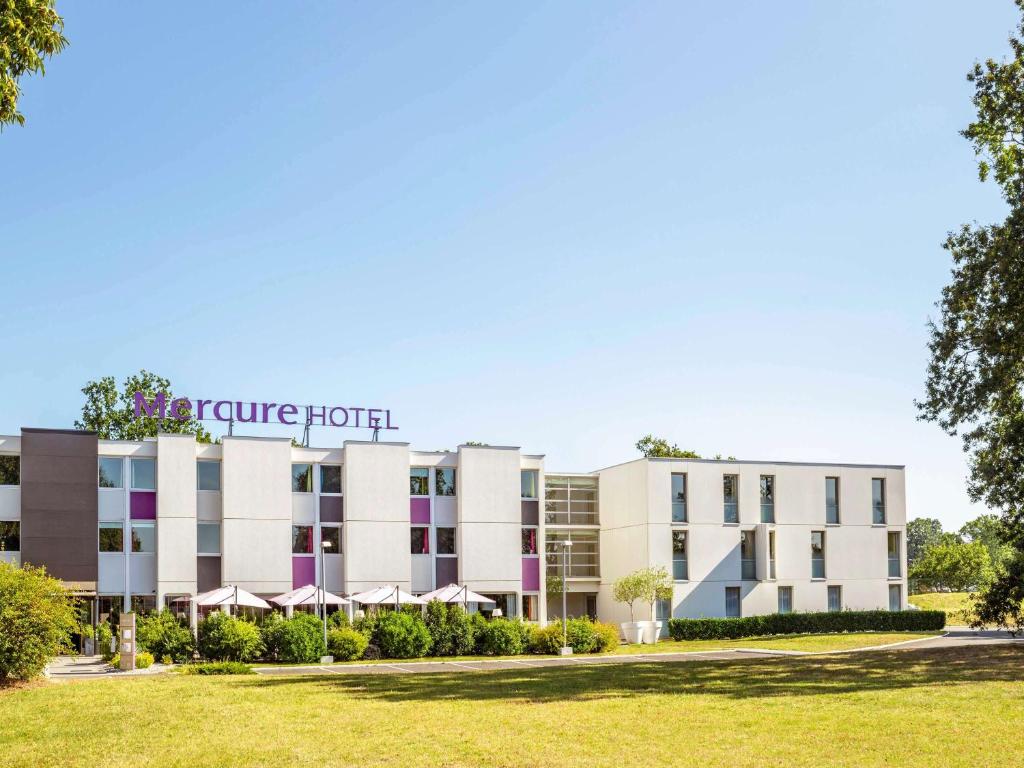 a rendering of the future hotel at the campus at Mercure Le Mans Batignolles in Le Mans