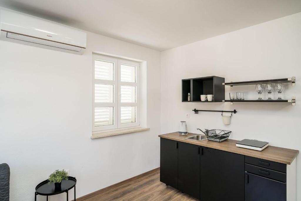 Residence & Pool Villa Schwarz Suites - 5